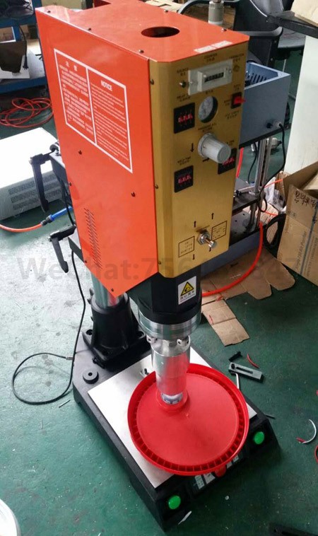 润滑油桶盖超声波焊接机设备 润滑油桶盖超声波焊接机设备