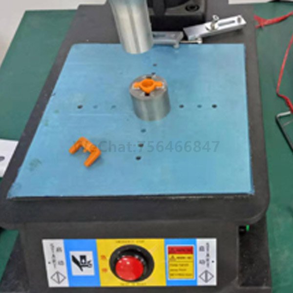 Máy hàn siêu âm nắp chai nhựa abs