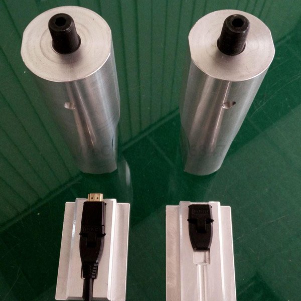 Đầu nối phích cắm USB máy hàn siêu âm