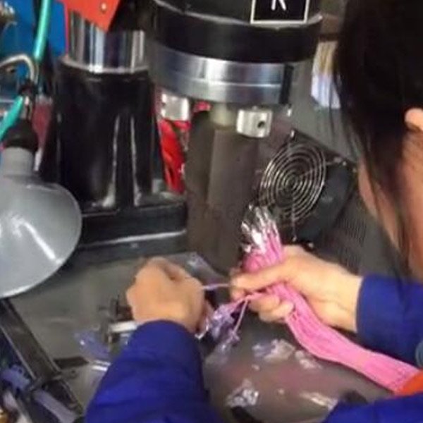 Xe điện dây đai máy hàn siêu âm tay áo PVC