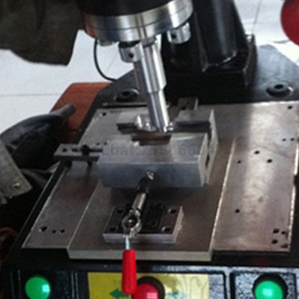 Máy hàn siêu âm phích cắm nhựa