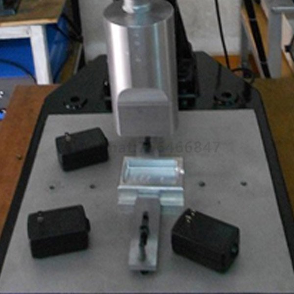 Power converter shell ultrasonic welding machine
