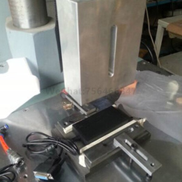 Power adapter ultrasonic welding machine