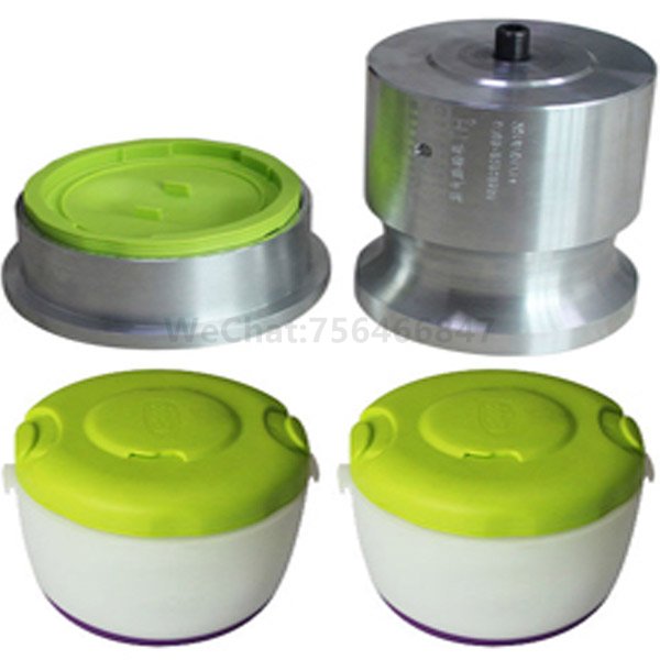Ultrasonic welding equipment for cover of thermal insulation box