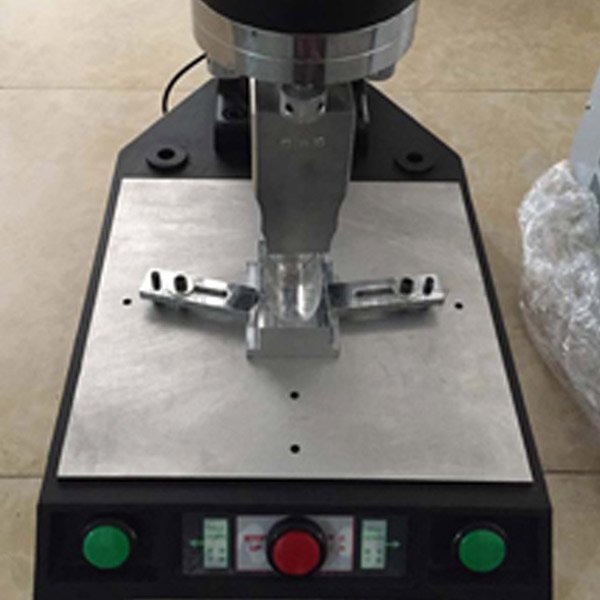Acrylic water bottle and oil bottle bottom cover ultrasonic welding machine
