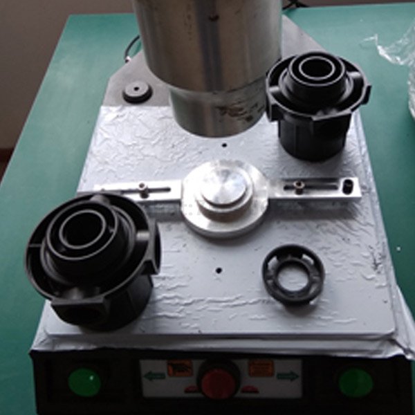 Water treatment multi-channel control valve ultrasonic welding machine
