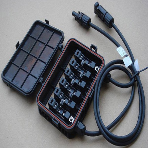 Ultrasonic welding machine for photovoltaic junction box