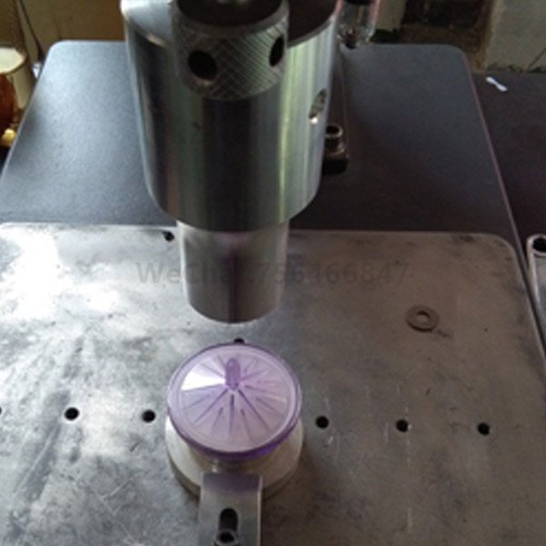 Filter ultrasonic welding machine