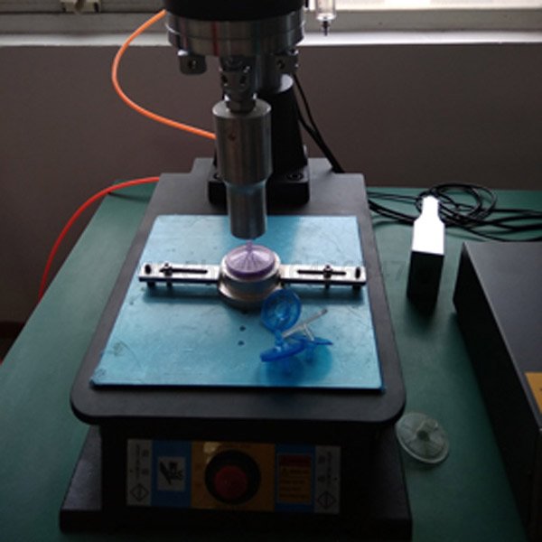 ABS disposable medical filter ultrasonic welding machine