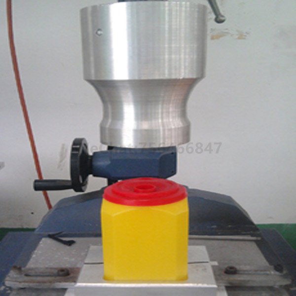 Plastic cup ultrasonic welding machine