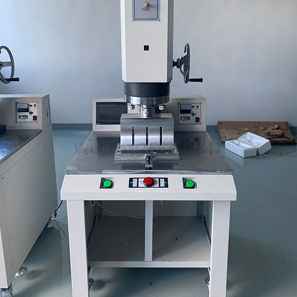 4200W ultrasonic plastic welding machine