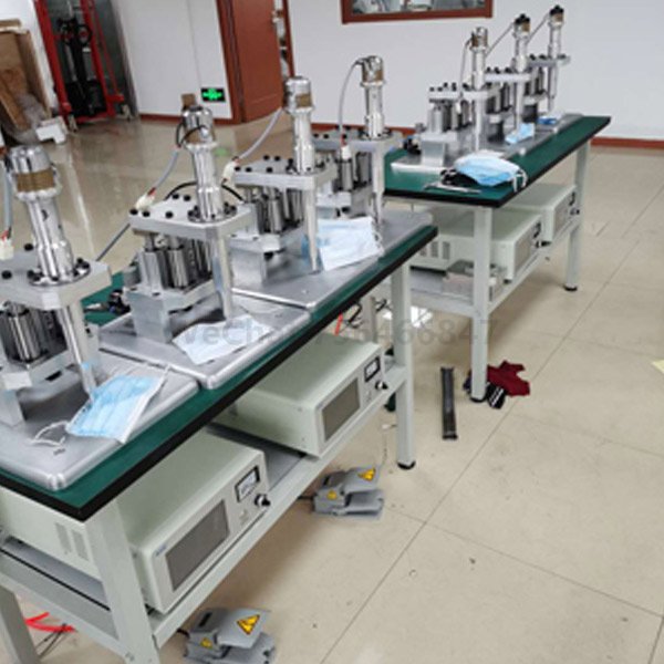 Ultrasonic welding machine for mask ear strap line