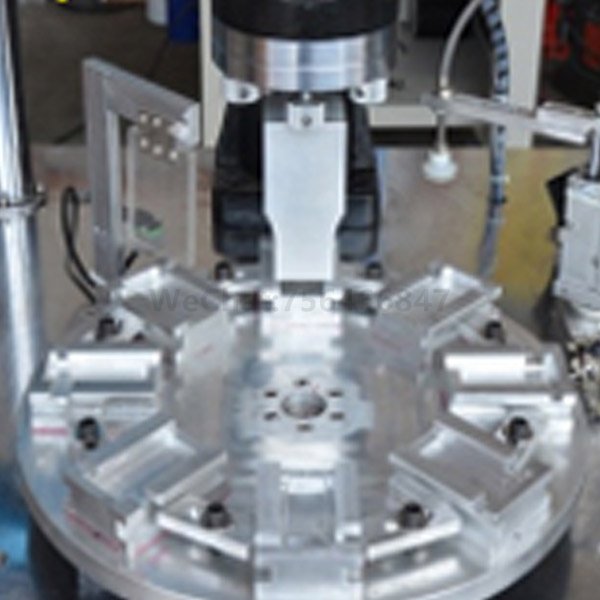 Automatic ultrasonic plastic welding equipment