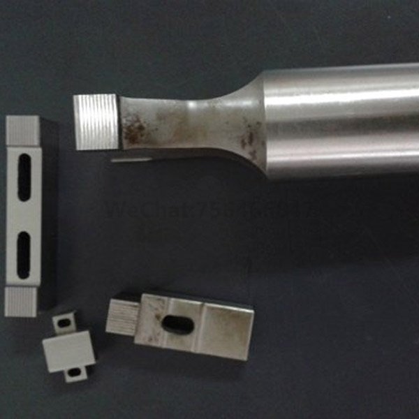 Special welding head for ultrasonic harness welding machine