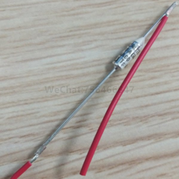 Ultrasonic welding machine for fuse pin and multi-strand copper wire harness