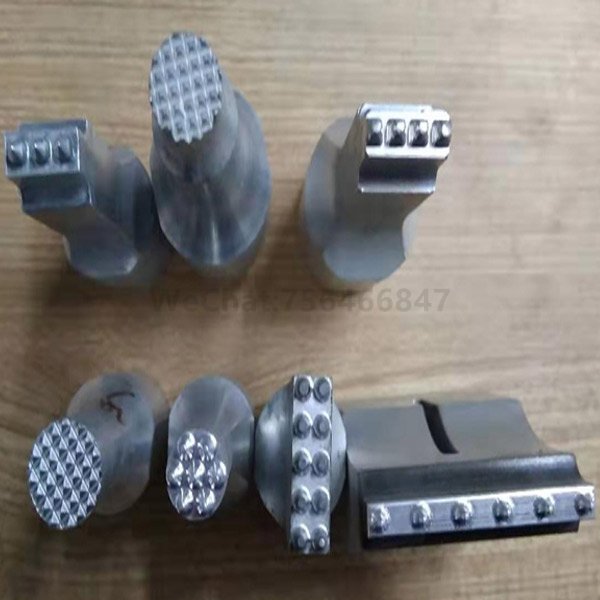 Ultrasonic mould for ultrasonic welding head of sound-absorbing cotton