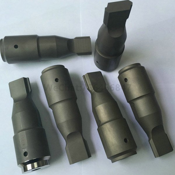 Khuôn siêu âm để hàn đầu / bịt kín đuôi và cắt của máy hàn đường ống siêu âm