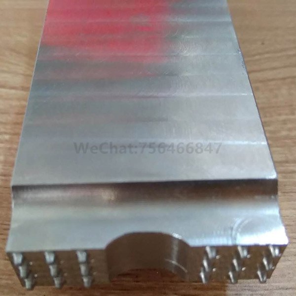 Plastic strapping ultrasonic welding mold