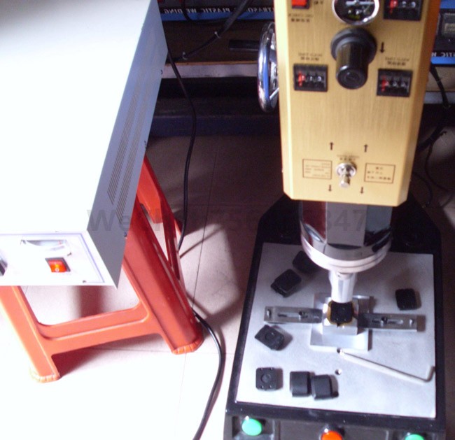 电子计量器外壳超声波焊接机设备