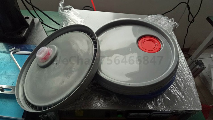 润滑油桶伸缩盖密封压合超声波热熔机样品