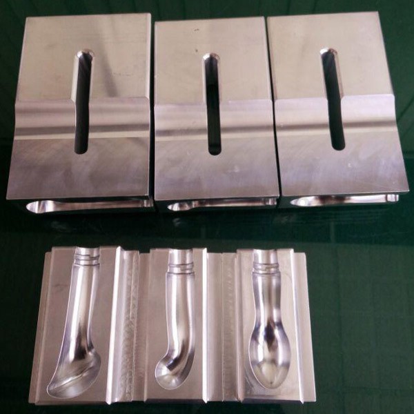 车充点烟器壳热压超声波模具