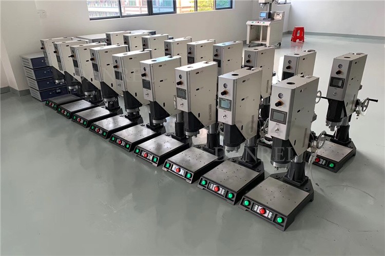20KHz 2000W Ultrasonic Welding Machine